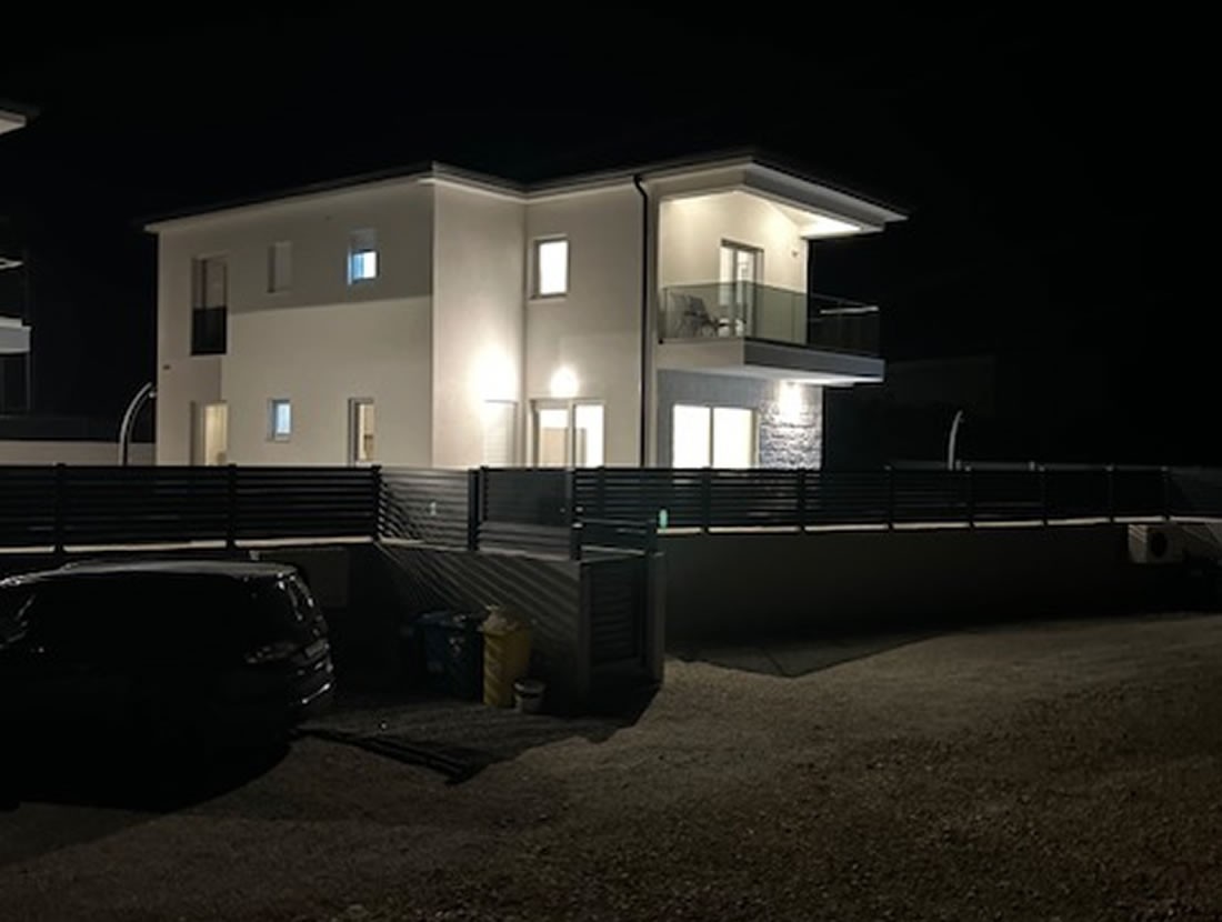 Ferienhaus Tadini bei Nacht