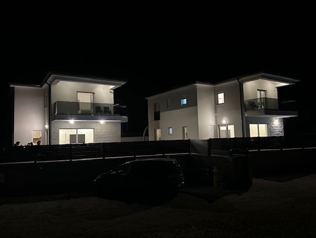 Ferienhaus Tadini 1 & 2 bei Nacht