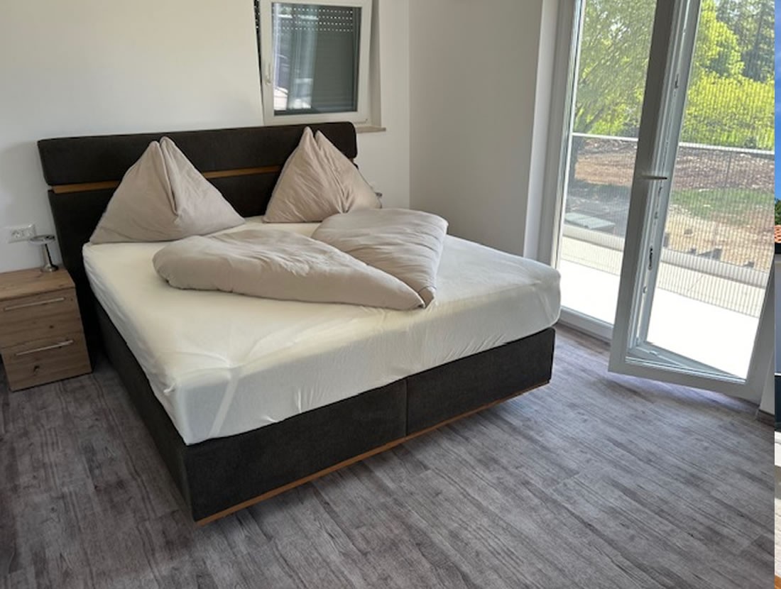 Schlafzimmer mit Terrasse