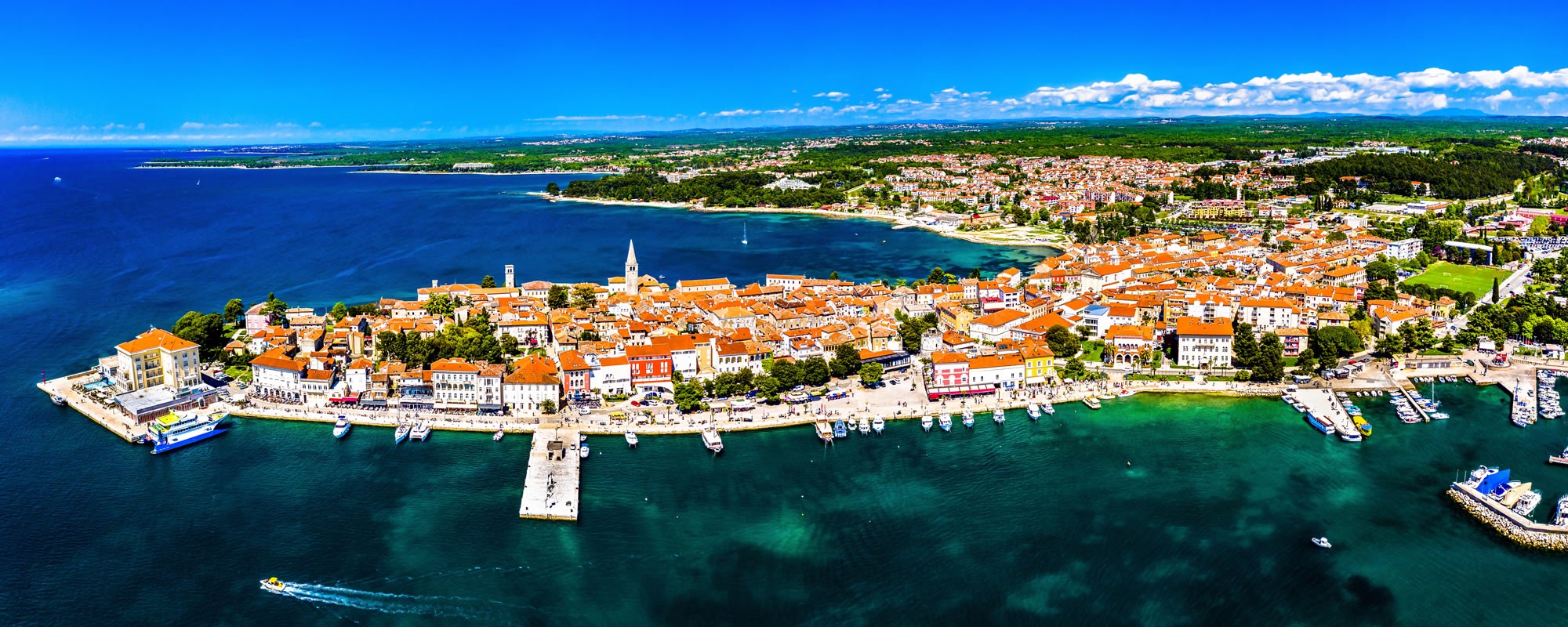 Urlaub in Kroatien, Hafen Porec © Shutterstock